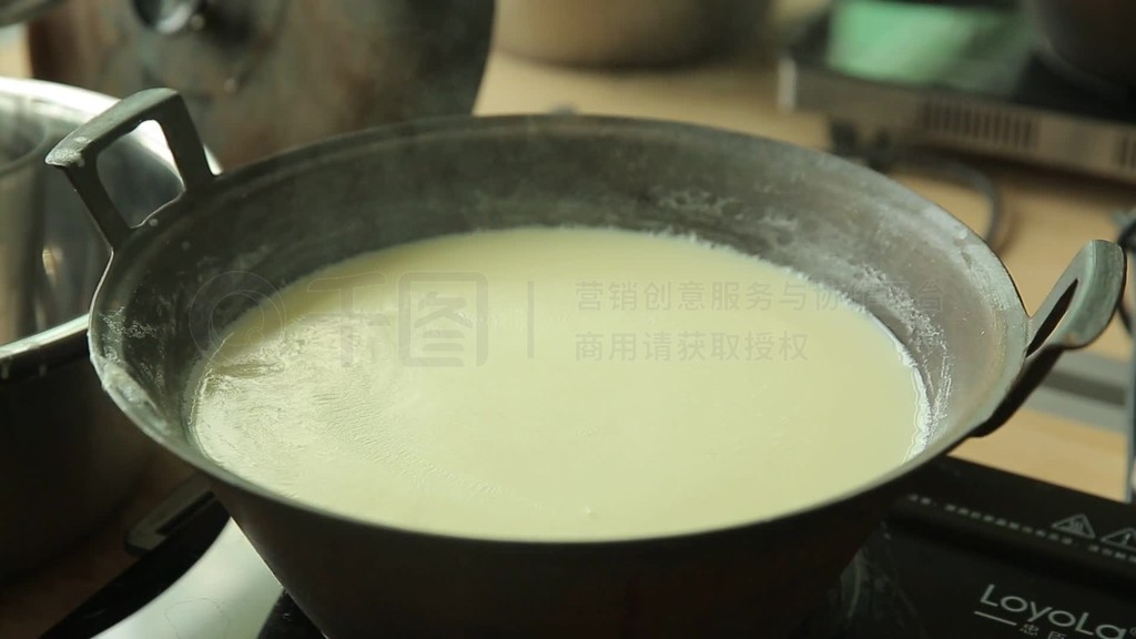 從豆?jié){到腐竹 鏡頭下的豆制品匠心之旅與市場之道