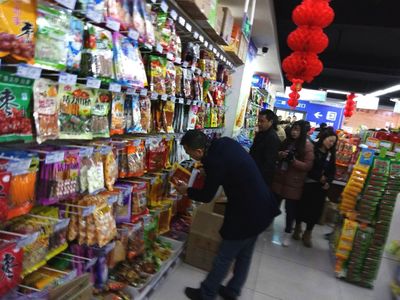 江陽區(qū)張壩街道開展節(jié)前豆制品銷售專項(xiàng)檢查 筑牢食品藥品安全防線