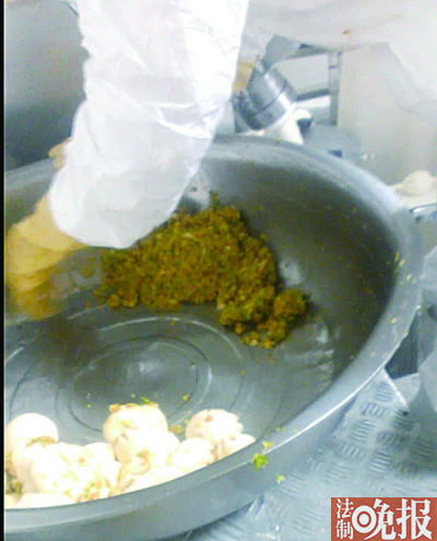 北京部分超市被曝包子摻假 豆制品冒充肉餡，消費(fèi)者權(quán)益誰來保障？